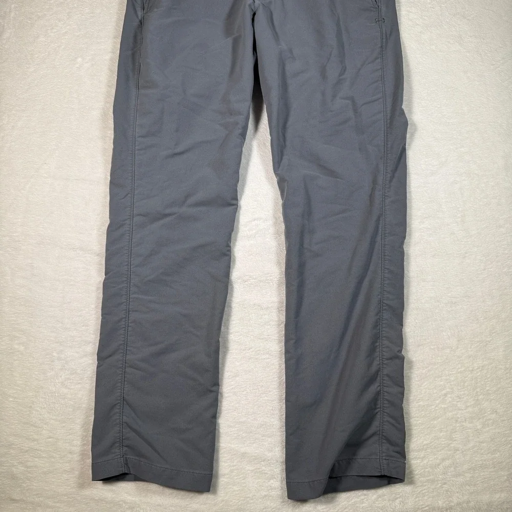Under Armour Men's Gray Flat Front Straight Leg Chino‎ Golf Pants Size 36x32